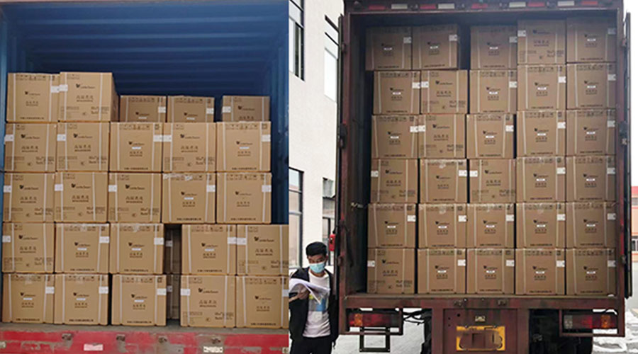 集裝箱裝柜進(jìn)行時(shí)！金環(huán)電器客戶迷你洗衣機(jī)順利發(fā)貨！