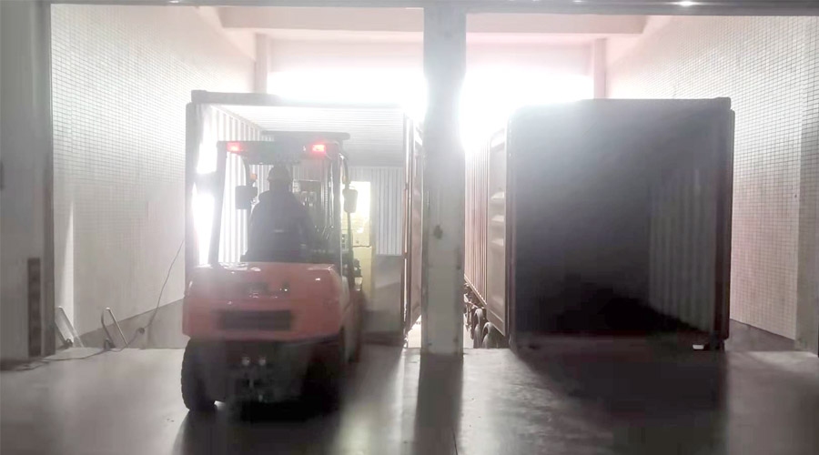 齊心協(xié)力為客戶！春節(jié)期間金環(huán)電器人員加班加點(diǎn)發(fā)貨